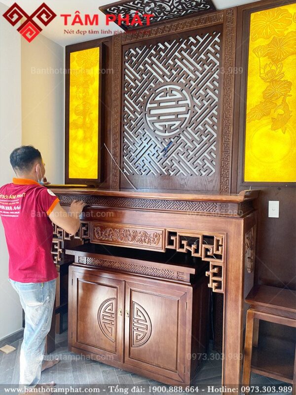 Mẫu bàn thờ hiện đại hoàn thiện sắc sảo