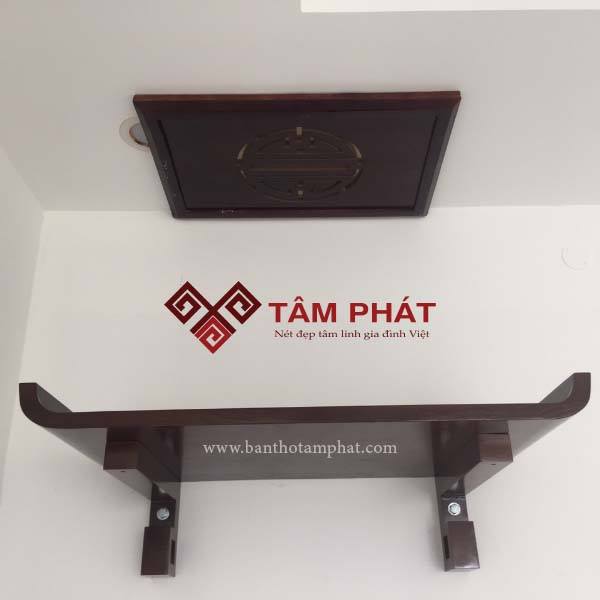 Mẫu bàn thờ treo tường đẹp TT2019 màu nâu đậm