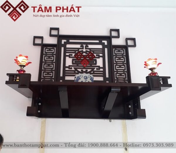 Bàn thờ kết hợp với ốp lưng chữ thọ rất đẹp mắt