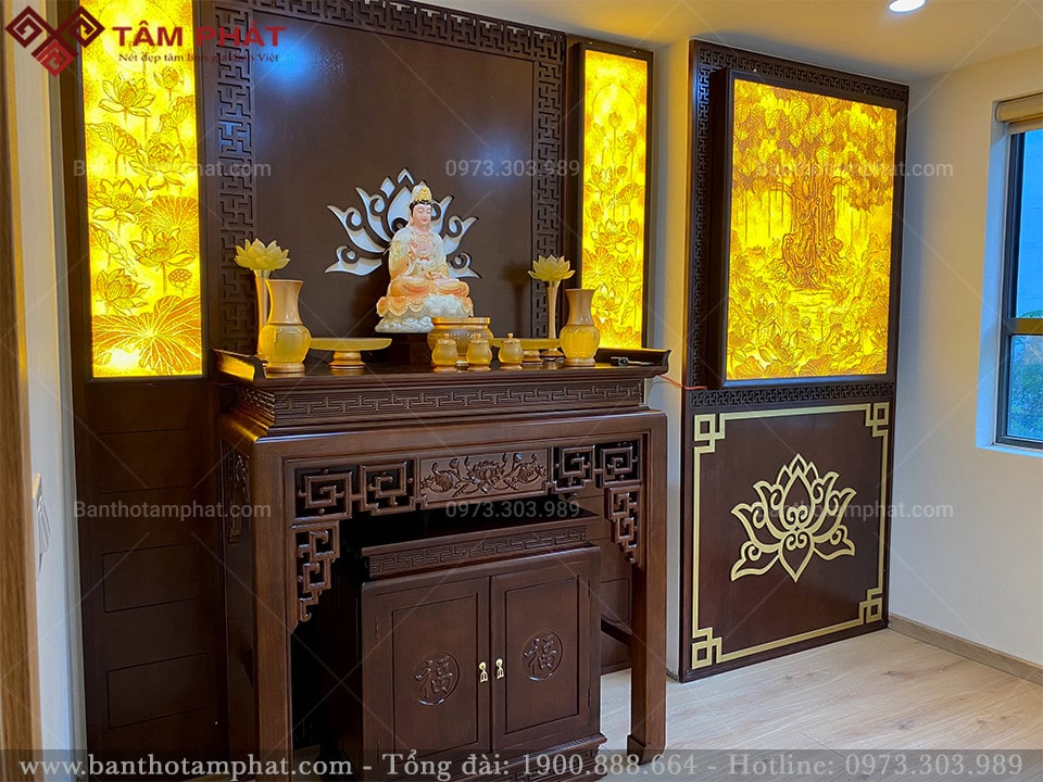 Phòng thờ gia tiên và thờ Phật