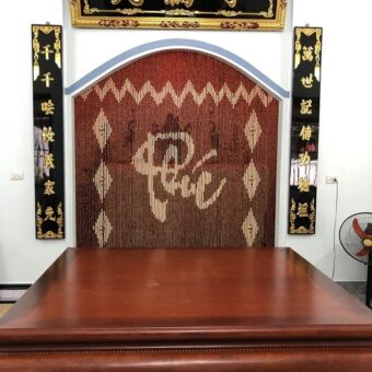 Rèm hạt gỗ Hương cao cấp che phòng thờ REM-0022