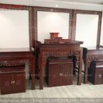 Phòng thờ 3 bàn đứng mẫu triện sen được yêu thích sử dụng.