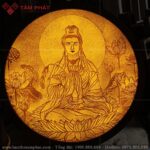 Khung tranh gỗ sồi tự nhiên có độ bền cao, không cong vênh, mối mọt.
