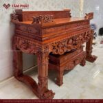Các chi tiết được chạm khắc tinh xảo, sắc nét.