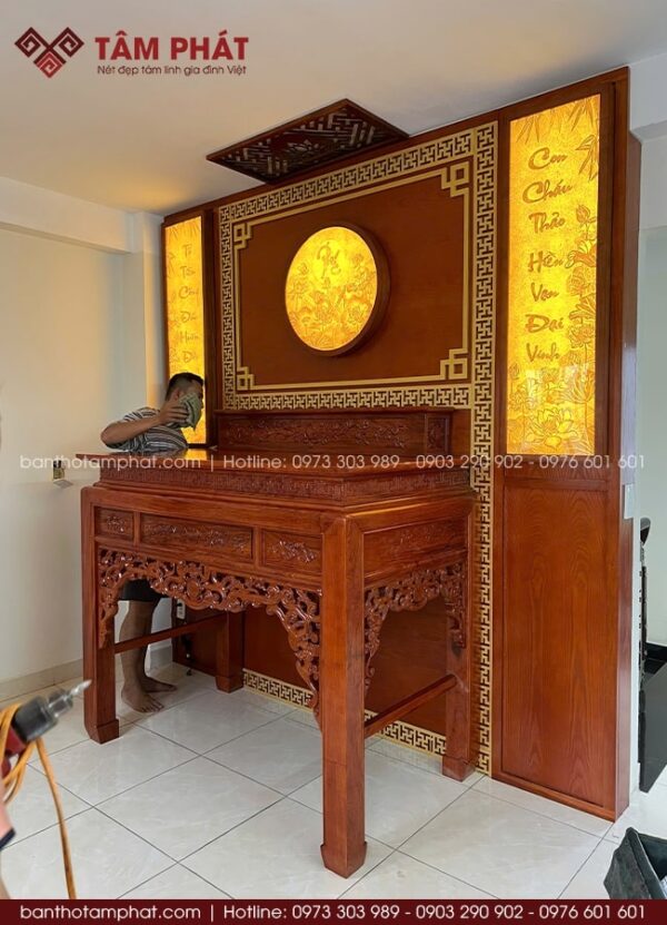 Tranh trúc chỉ câu đối mang ý nghĩa phong thủy tốt đẹp.