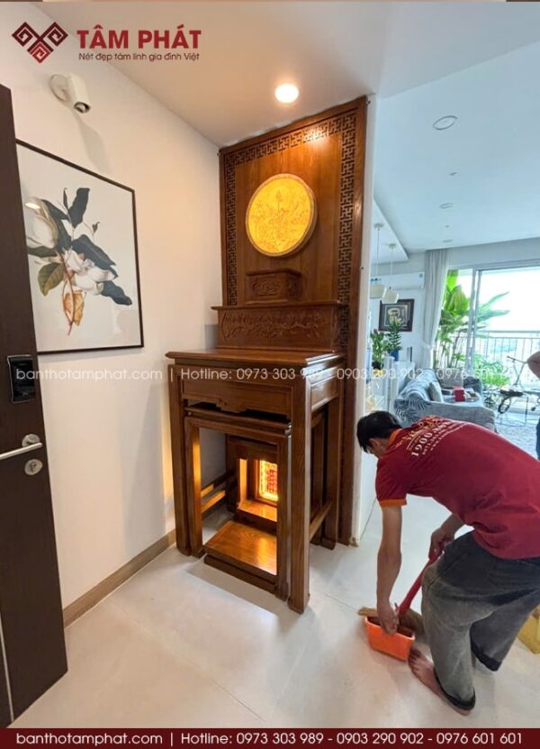 Nhận thiết kế thi công các công trình phòng thờ hướng phong thủy không dựa tường.