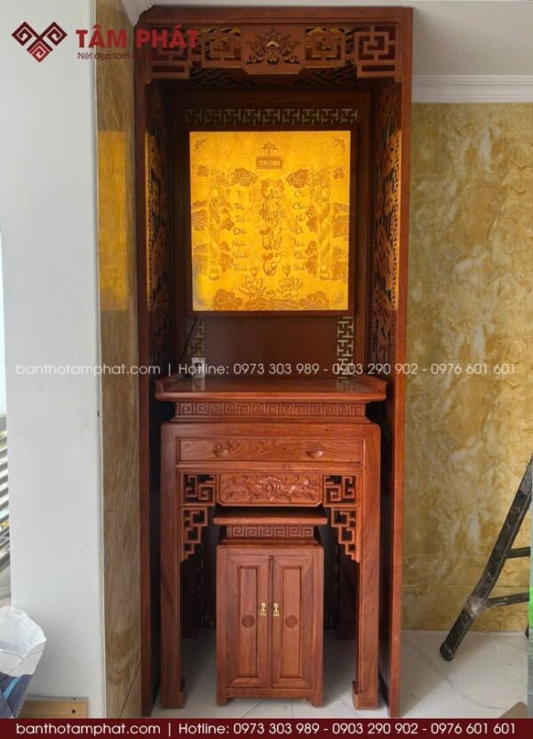 Mẫu phòng thờ BT-1690 có thể tùy chỉnh sao cho hợp nhu cầu của gia chủ.