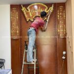 Cuốn thư câu đối là sự kết hợp trang trọng nhất trong một không gian thờ tự.