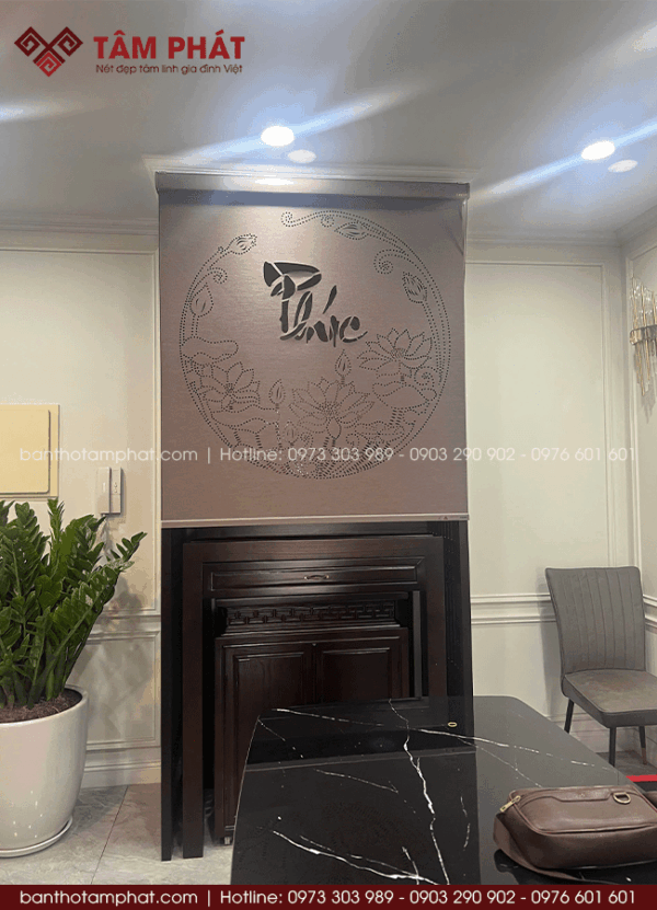 Rèm che bàn thờ chữ Phúc