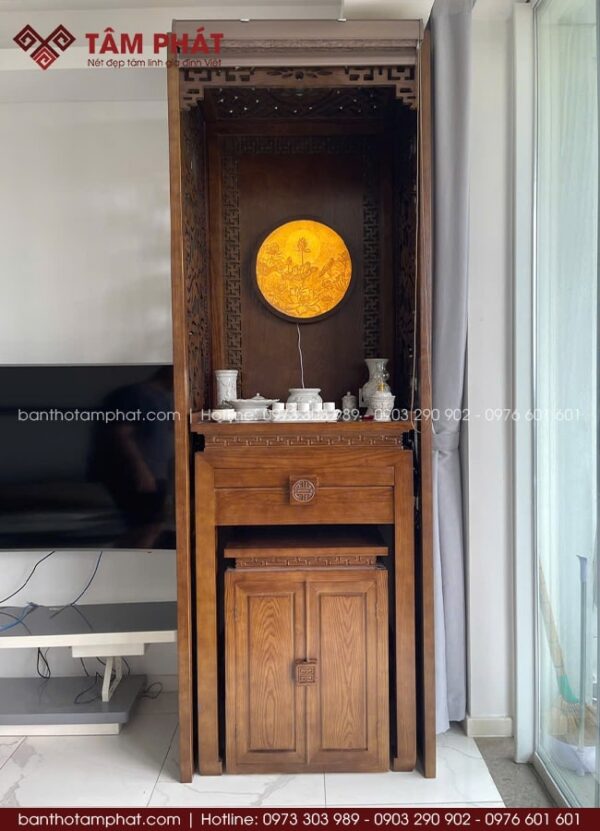 Phương án khác của phòng thờ BT-1718 với ốp hậu kín đáo.