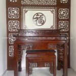 Phòng thờ hẹp 2 bên có tường bao mẫu BT-1719