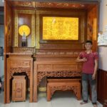 Thiết kế 2 bàn đứng mẫu Như Ý, phân vị rõ ràng giữa bàn thờ Phật và bàn thờ Gia Tiên.