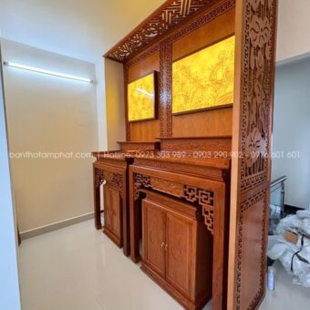 Tổng quan không gian thờ sang trọng, lựa chọn tông gỗ ấm cúng, nhẹ nhàng.