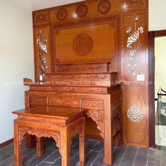 Mẫu phòng thờ tam cấp BT-1804 được thiết kế theo hướng sang trọng, chuẩn công năng.