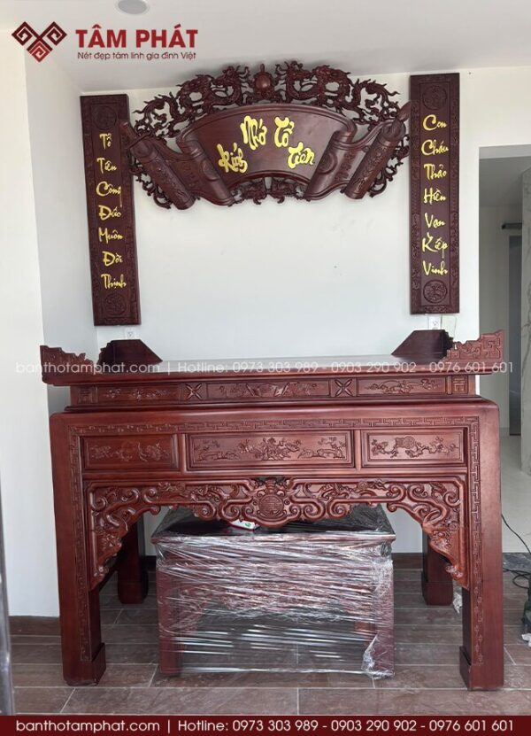 Mẫu Cuốn Thư Câu Đối chữ Việt được nhiều gia chủ yêu thích lựa chọn.
